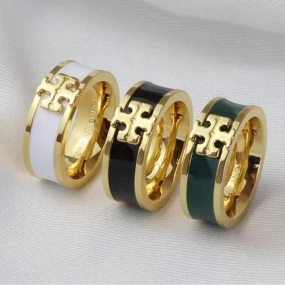 TORY BURCH • Green Kira Enamel Band Logo Ring - Picture 6 of 8